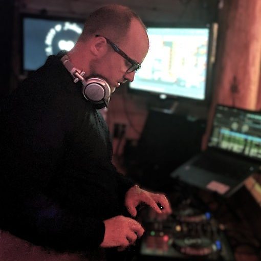 DJ Gabe Holm- Twin Cities Wedding DJ